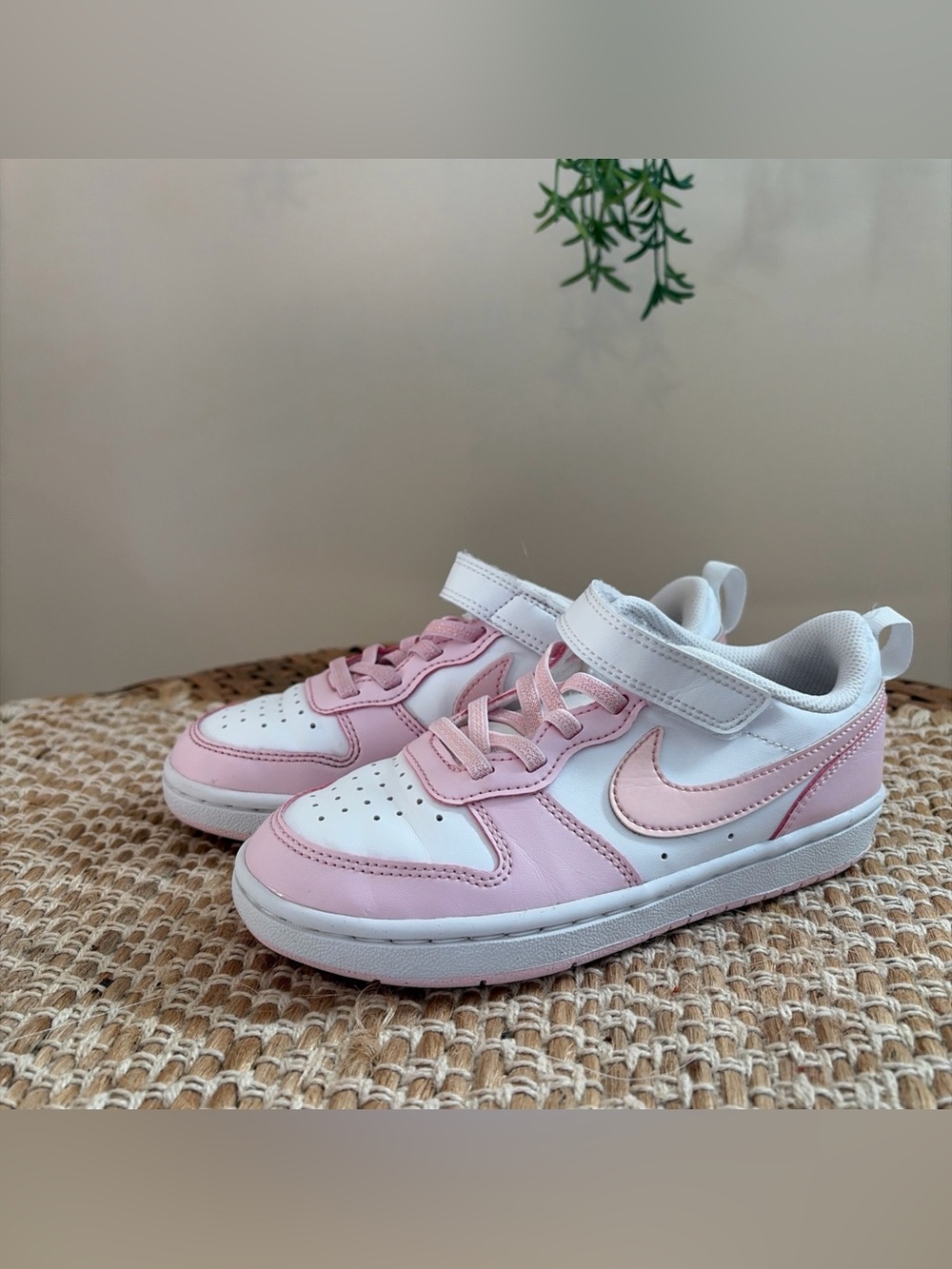 Nike Kids White and Light Pink Low-Top Sneakers